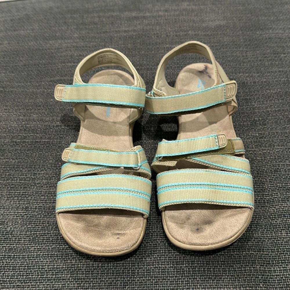 Alpine design sandals size 6